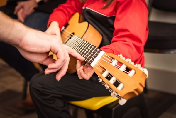 Top 5 écoles de musique à Nantes pour apprendre la guitare